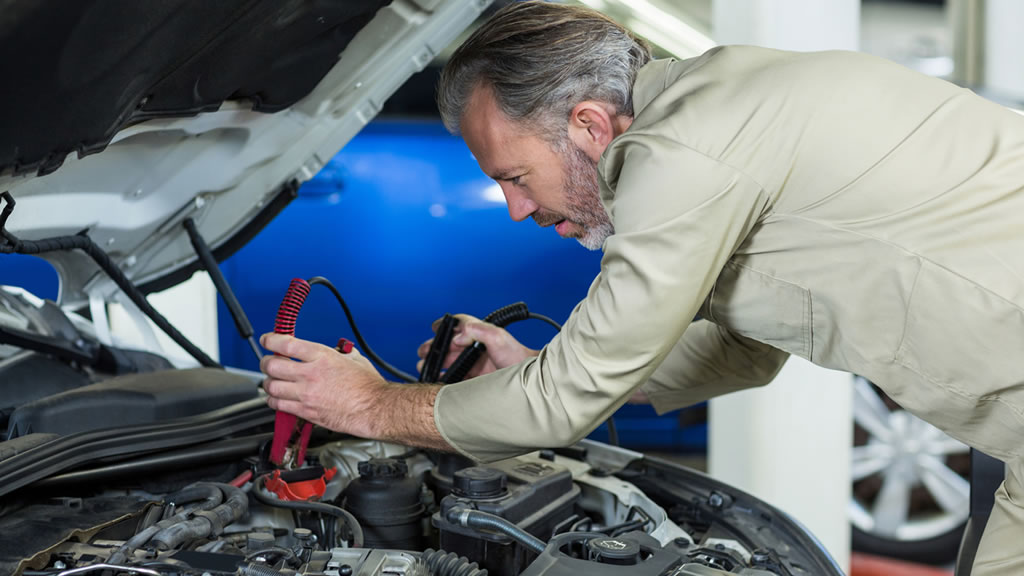 Como Economizar a Bateria de Seu Carro